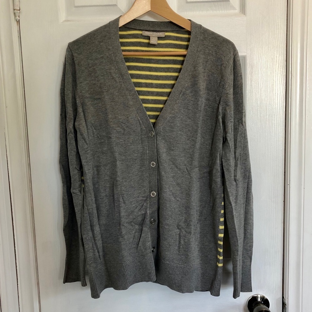 ✨3/$30✨ Banana Republic Grey & Yellow Striped Button-Up Cardigan | L